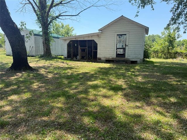 23768 Ridley RD, Courtland, VA 23837