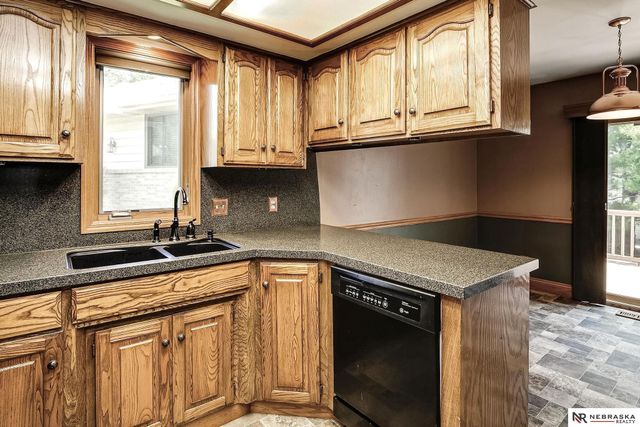 205 N 159 Circle, Omaha, NE 68118