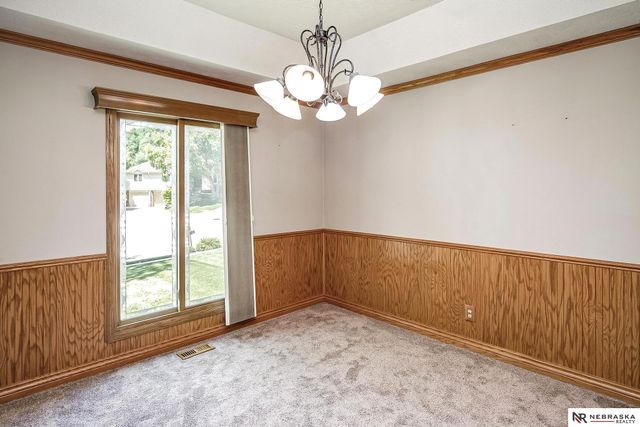 205 N 159 Circle, Omaha, NE 68118