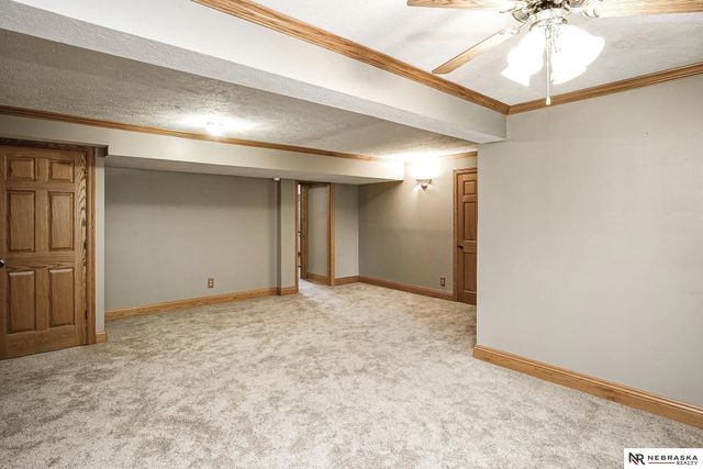 205 N 159 Circle, Omaha, NE 68118