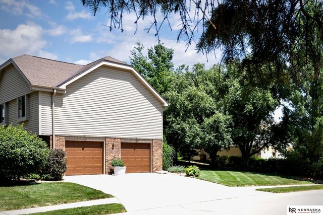 205 N 159 Circle, Omaha, NE 68118