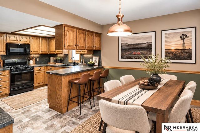 205 N 159 Circle, Omaha, NE 68118