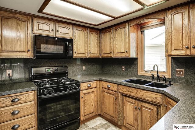 205 N 159 Circle, Omaha, NE 68118