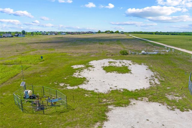 9817 County Road 408, Grandview, TX 76050