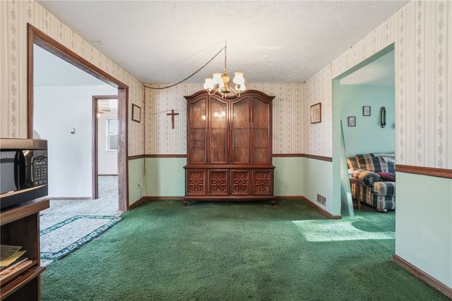 7730 Oak St, Ross Twp, PA 15237
