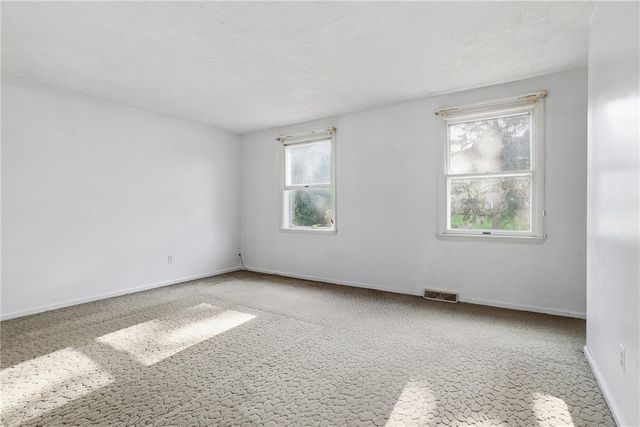 7730 Oak St, Ross Twp, PA 15237