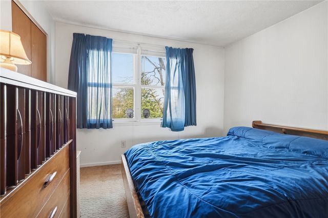 7730 Oak St, Ross Twp, PA 15237