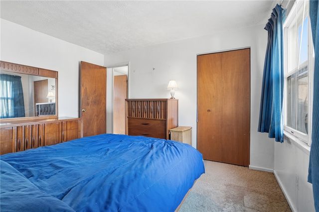 7730 Oak St, Ross Twp, PA 15237