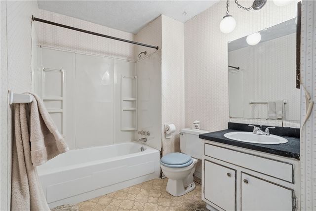 7730 Oak St, Ross Twp, PA 15237