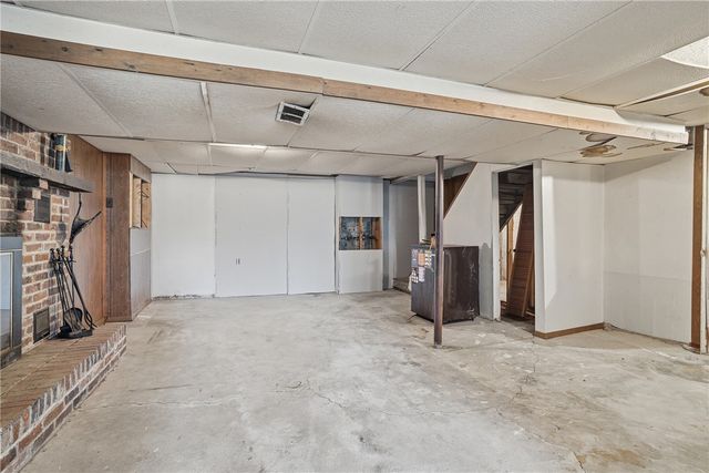 7730 Oak St, Ross Twp, PA 15237