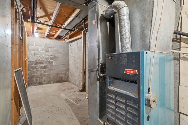 7730 Oak St, Ross Twp, PA 15237