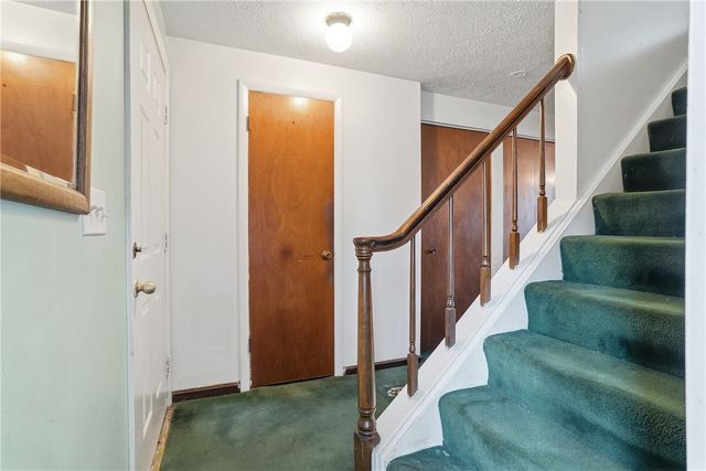 7730 Oak St, Ross Twp, PA 15237