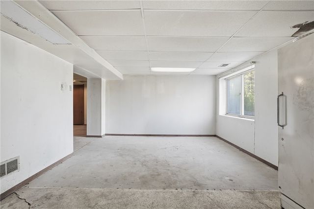 7730 Oak St, Ross Twp, PA 15237