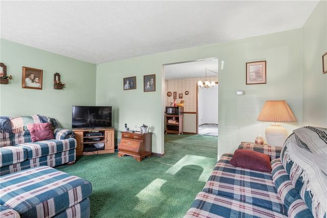 7730 Oak St, Ross Twp, PA 15237