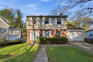 7730 Oak St, Ross Twp, PA 15237