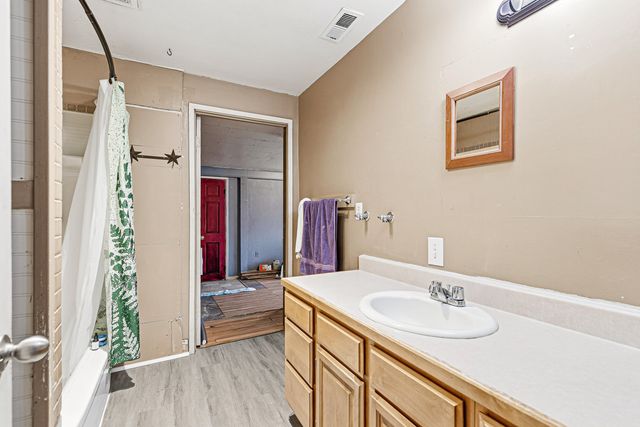 2841 Howard Avenue, Medford, OR 97501