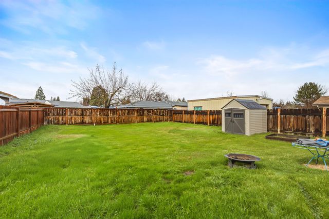 2841 Howard Avenue, Medford, OR 97501