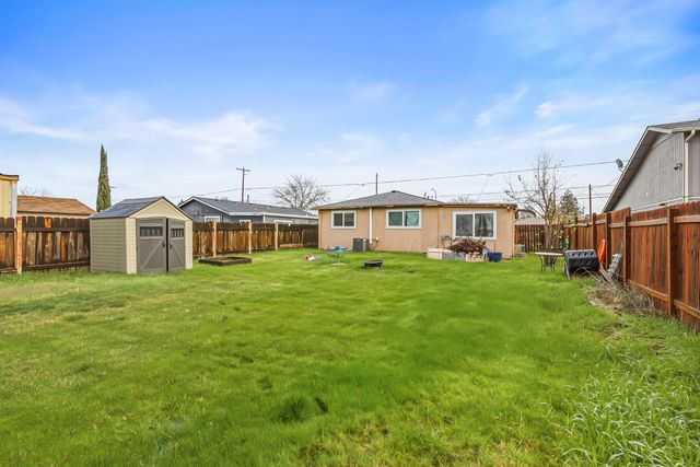 2841 Howard Avenue, Medford, OR 97501
