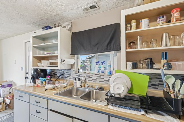 2841 Howard Avenue, Medford, OR 97501