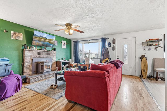 2841 Howard Avenue, Medford, OR 97501