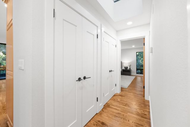 21 Valley Oak Street, Portola Valley, CA 94028