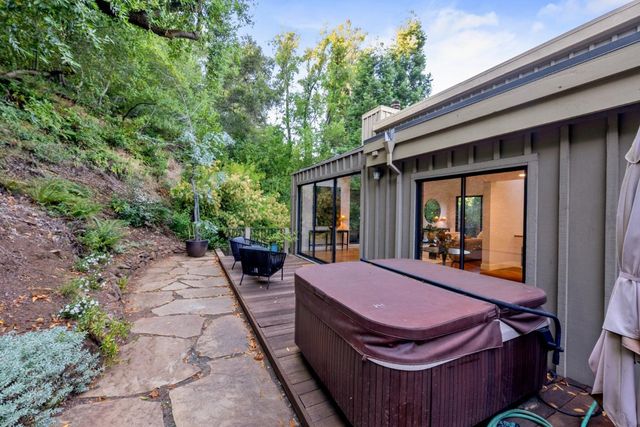 21 Valley Oak Street, Portola Valley, CA 94028