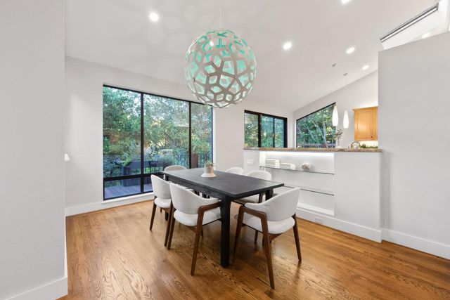 21 Valley Oak Street, Portola Valley, CA 94028