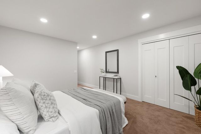 21 Valley Oak Street, Portola Valley, CA 94028