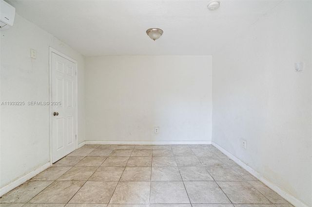 1337 NW 77th St, Miami, FL 33147