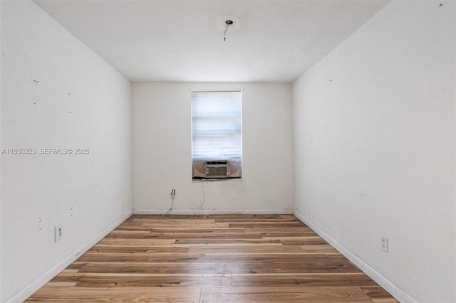 1337 NW 77th St, Miami, FL 33147