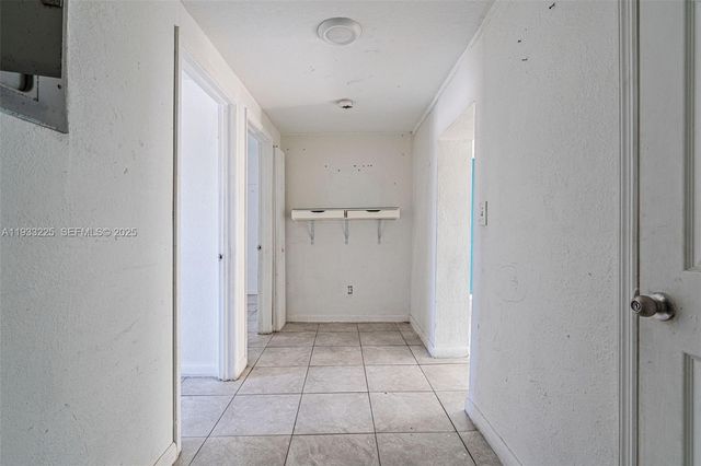 1337 NW 77th St, Miami, FL 33147