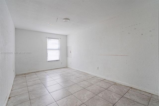 1337 NW 77th St, Miami, FL 33147