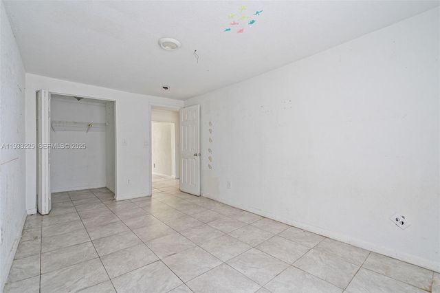 1337 NW 77th St, Miami, FL 33147