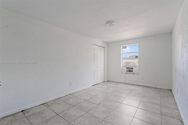 1337 NW 77th St, Miami, FL 33147