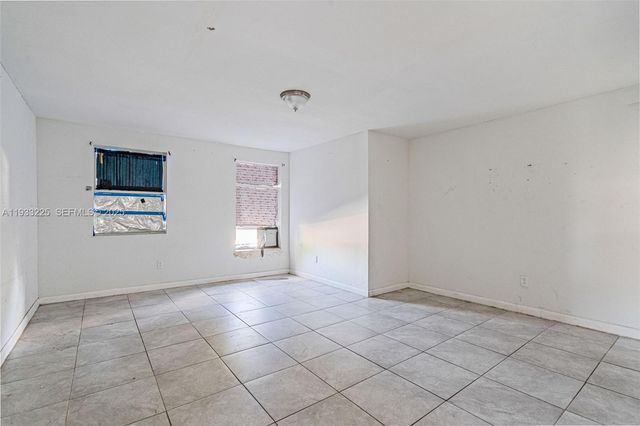 1337 NW 77th St, Miami, FL 33147