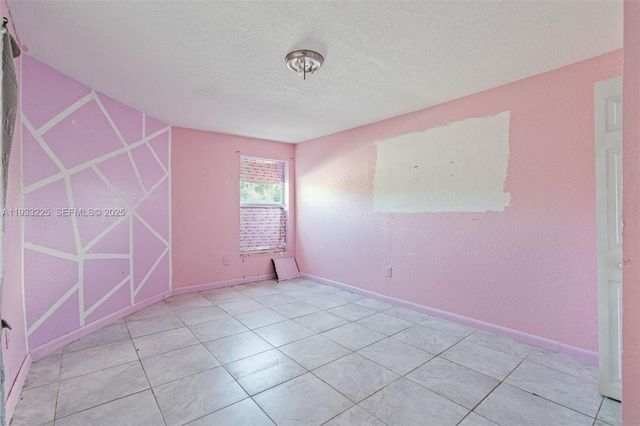 1337 NW 77th St, Miami, FL 33147