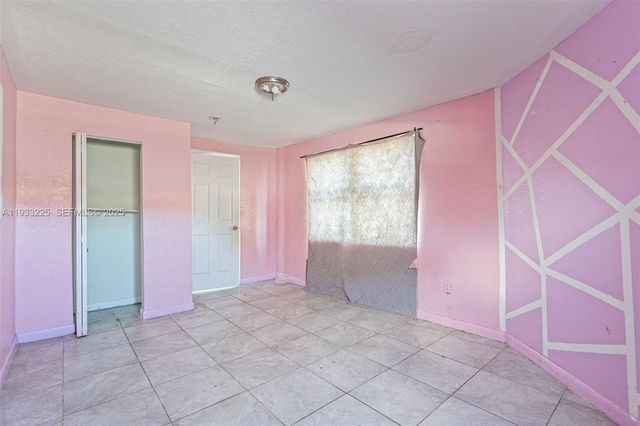 1337 NW 77th St, Miami, FL 33147