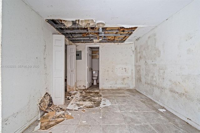 1337 NW 77th St, Miami, FL 33147