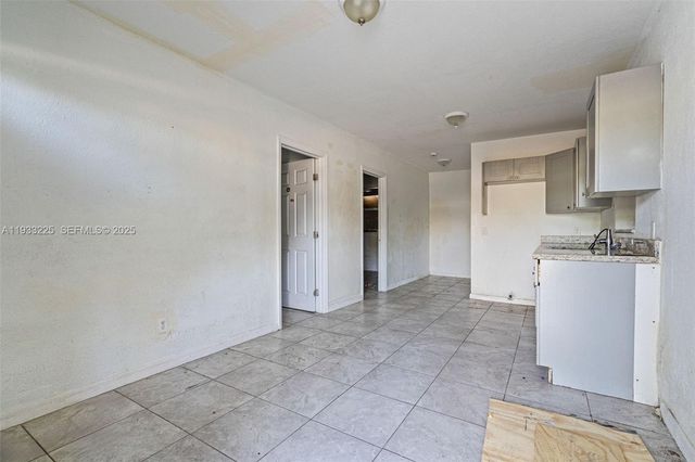 1337 NW 77th St, Miami, FL 33147