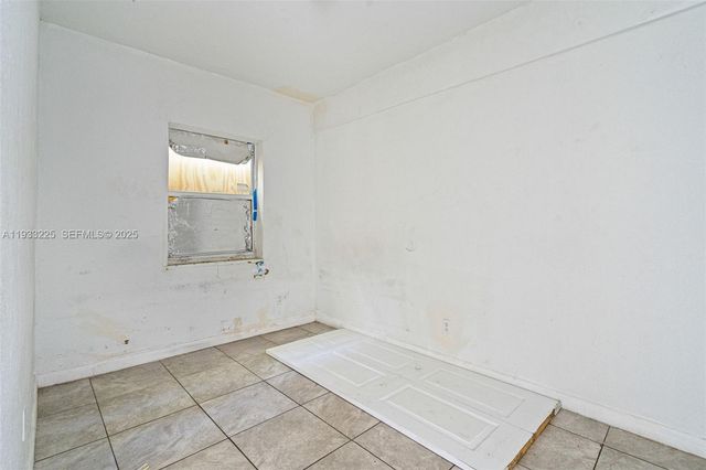 1337 NW 77th St, Miami, FL 33147