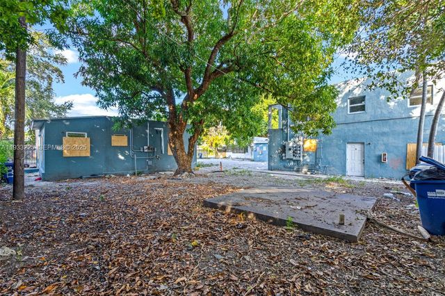 1337 NW 77th St, Miami, FL 33147