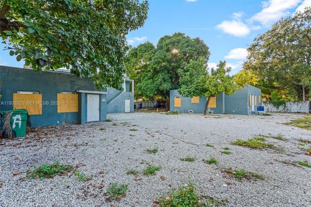 1337 NW 77th St, Miami, FL 33147