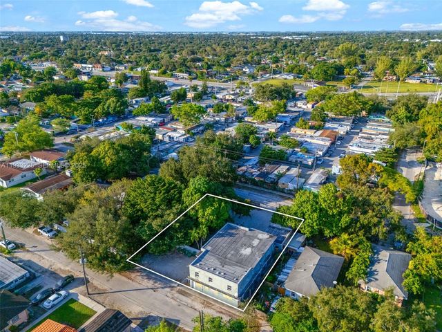 1337 NW 77th St, Miami, FL 33147