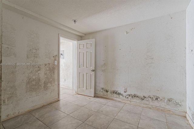 1337 NW 77th St, Miami, FL 33147