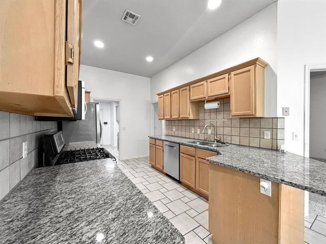 17413 Platinum Lane, Edmond, OK 73012