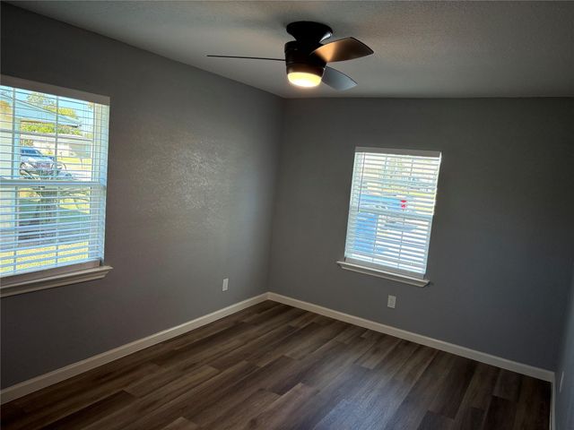 2929 8th Avenue N, Texas City, TX 77590