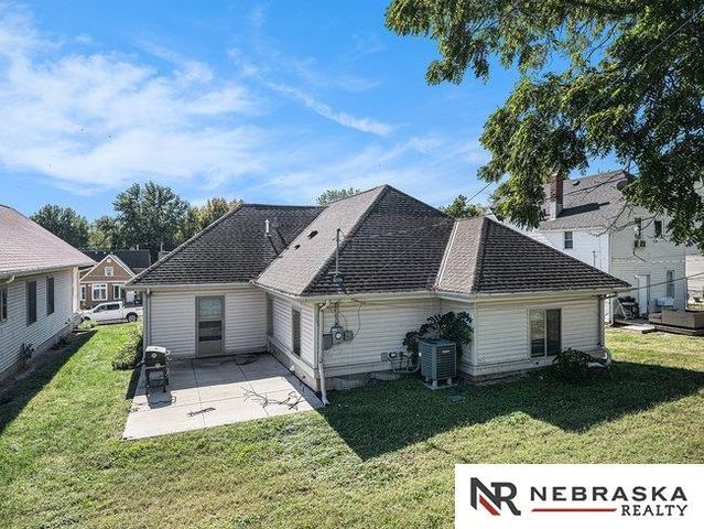 4236 Burdette Street, Omaha, NE 68111