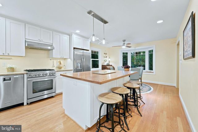 8902 SUDBURY RD, Silver Spring, MD 20901