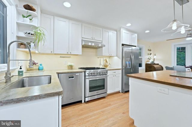 8902 SUDBURY RD, Silver Spring, MD 20901