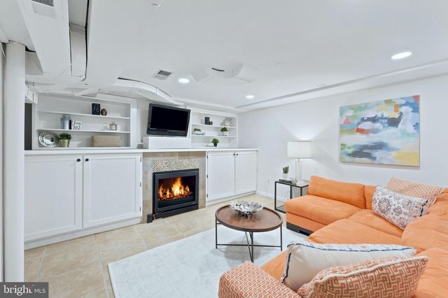 8902 SUDBURY RD, Silver Spring, MD 20901